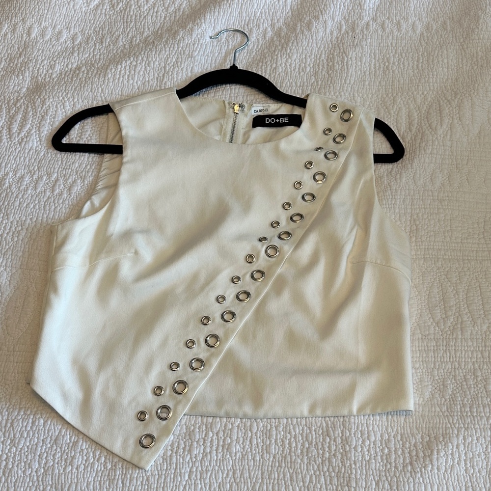 Do + Be cropped grommet sleeveless top